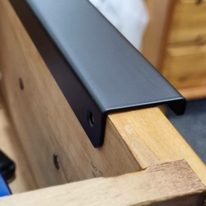 Heavy Duty Concealed Lip Pulls [Forte] - Image 10