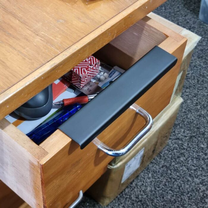 Heavy Duty Concealed Lip Pulls [Forte] - Image 8