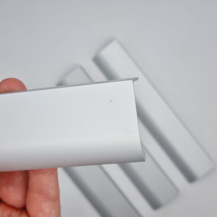Lightweight Lip Pull [Vora] – Aluminium, Length = 200mm [SECONDS] - Image 2