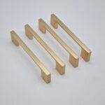 Slim Bar Handle [Elence] – Brushed Brass, CC = 96mm [SECONDS]
