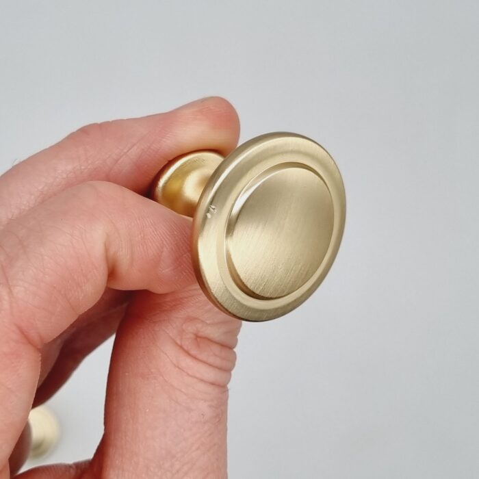 Grooved Knob [Mardite] – Brushed Brass, 30mm [SECONDS] - Image 6