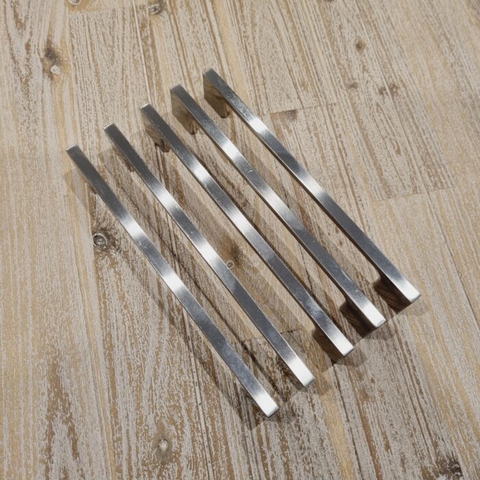 Slim Bar Handle [Elence] – Brushed Nickel, CC = 192mm [SECONDS] - Image 6
