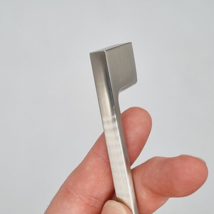 Slim Bar Handle [Elence] – Brushed Nickel, CC = 96mm [SECONDS] - Image 5