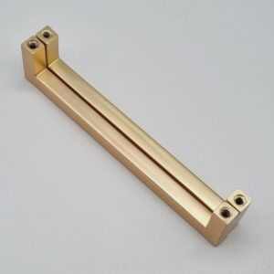 BRUSHED BRASS (WARM) ON THE LEFT. STANDARD BRUSHED BRASS ON THE RIGHT 03